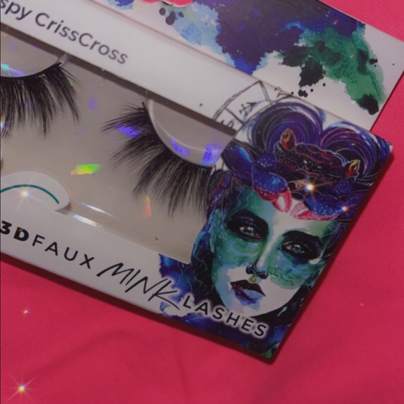 🤍5/$25 🖤 loni Cosmetics 3D Faux Mink  Cancer Wispy Crisscross Lashes - Picture 1 of 3